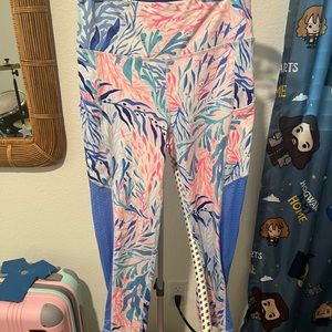 Lilly Pulitzer luxetic bottoms size medium